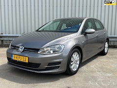Volkswagen Golf - 1.6 TDI Comfortline BlueMotion [1e eigenaar NAP PDC]