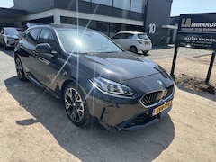 BMW 1-serie - 120 M Sp. Design Ed