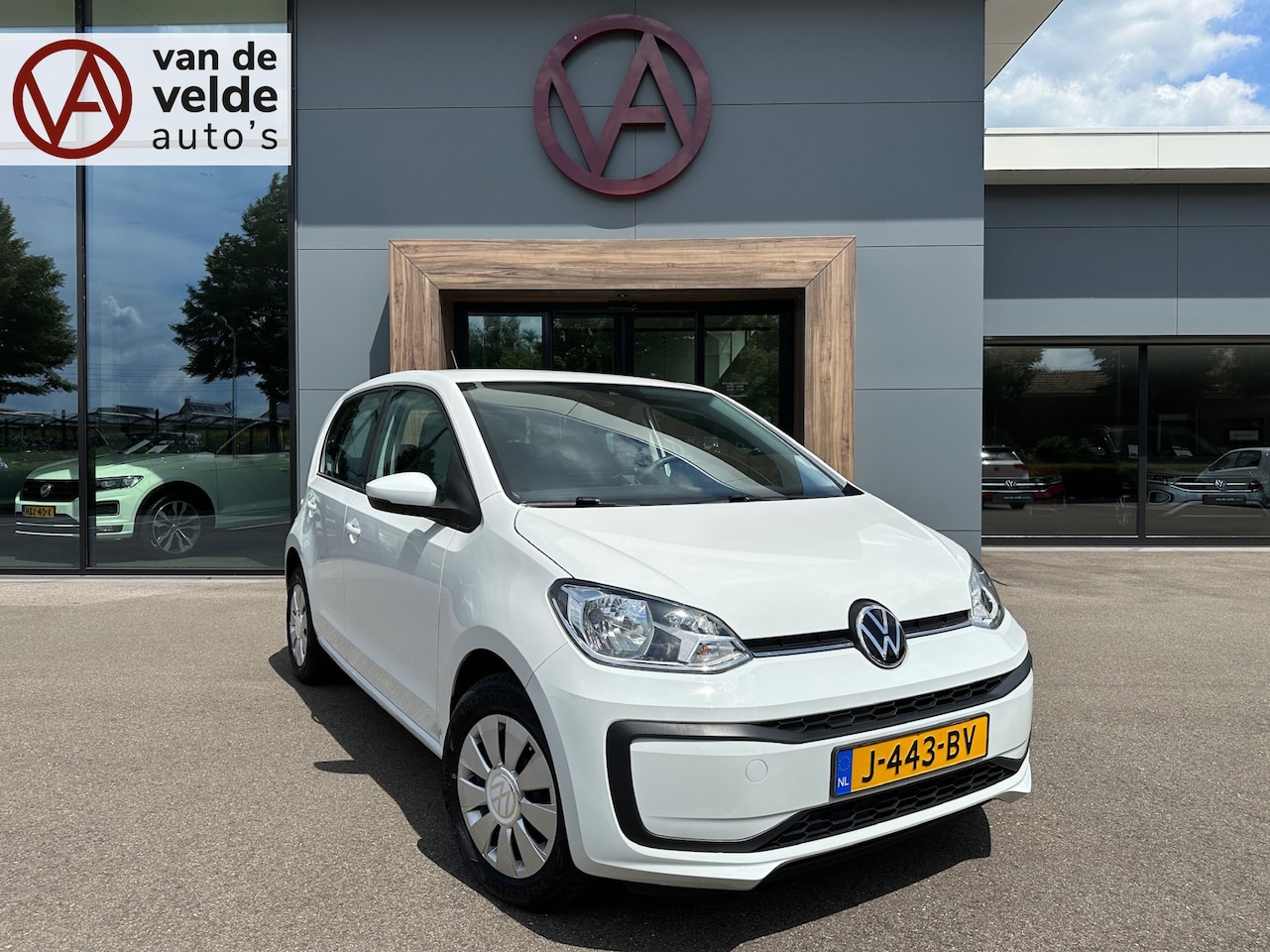 Volkswagen Up! - 1.0 BMT move up! 5-deurs | Airco | Bluetooth | Rijklaar incl. 1 jaar Bovag garantie - AutoWereld.nl