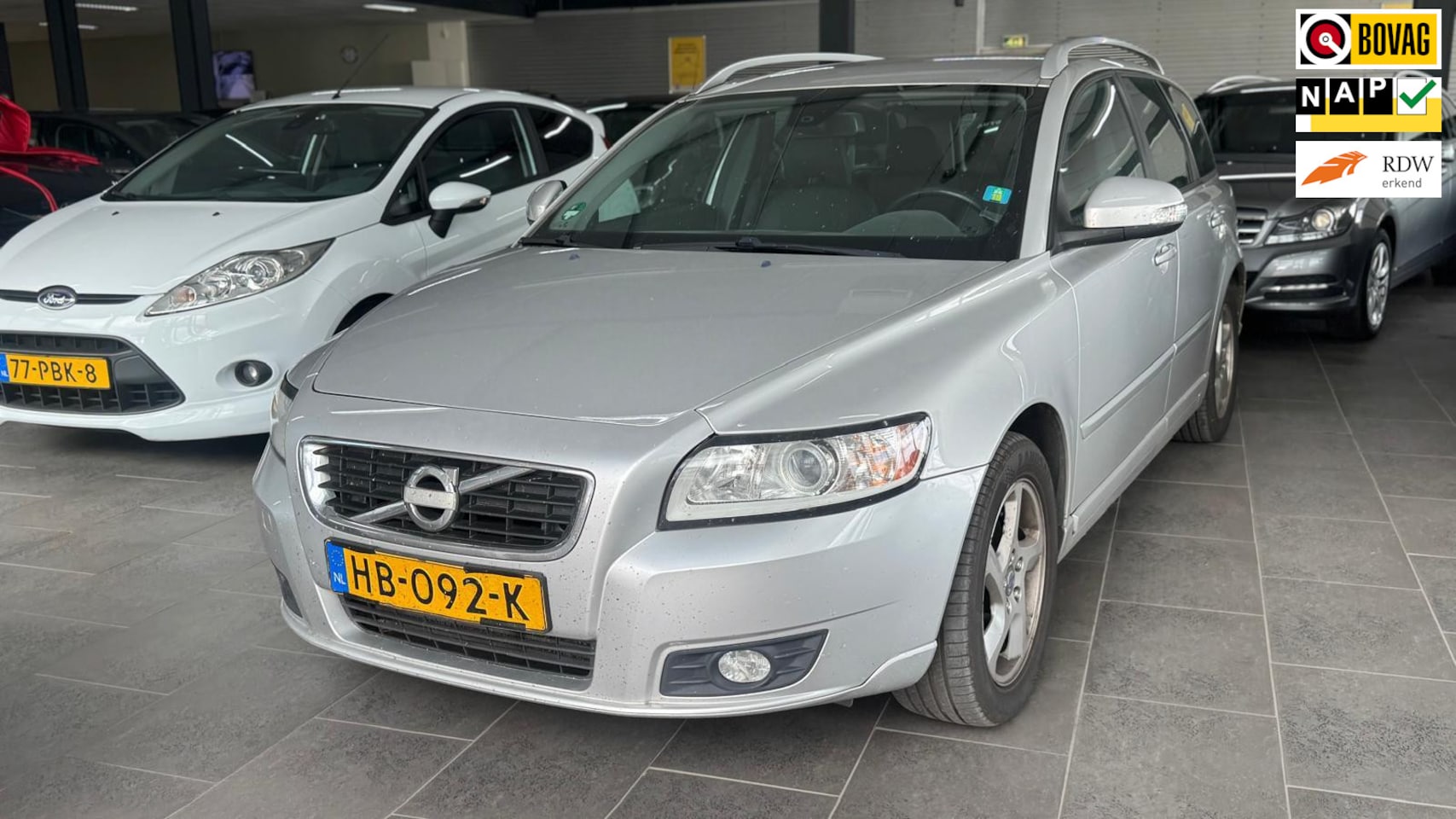 Volvo V50 - 1.6 D2 S/S R-Design Pro Edition navigatie clima cruise controle elektrische pakket parkeer - AutoWereld.nl