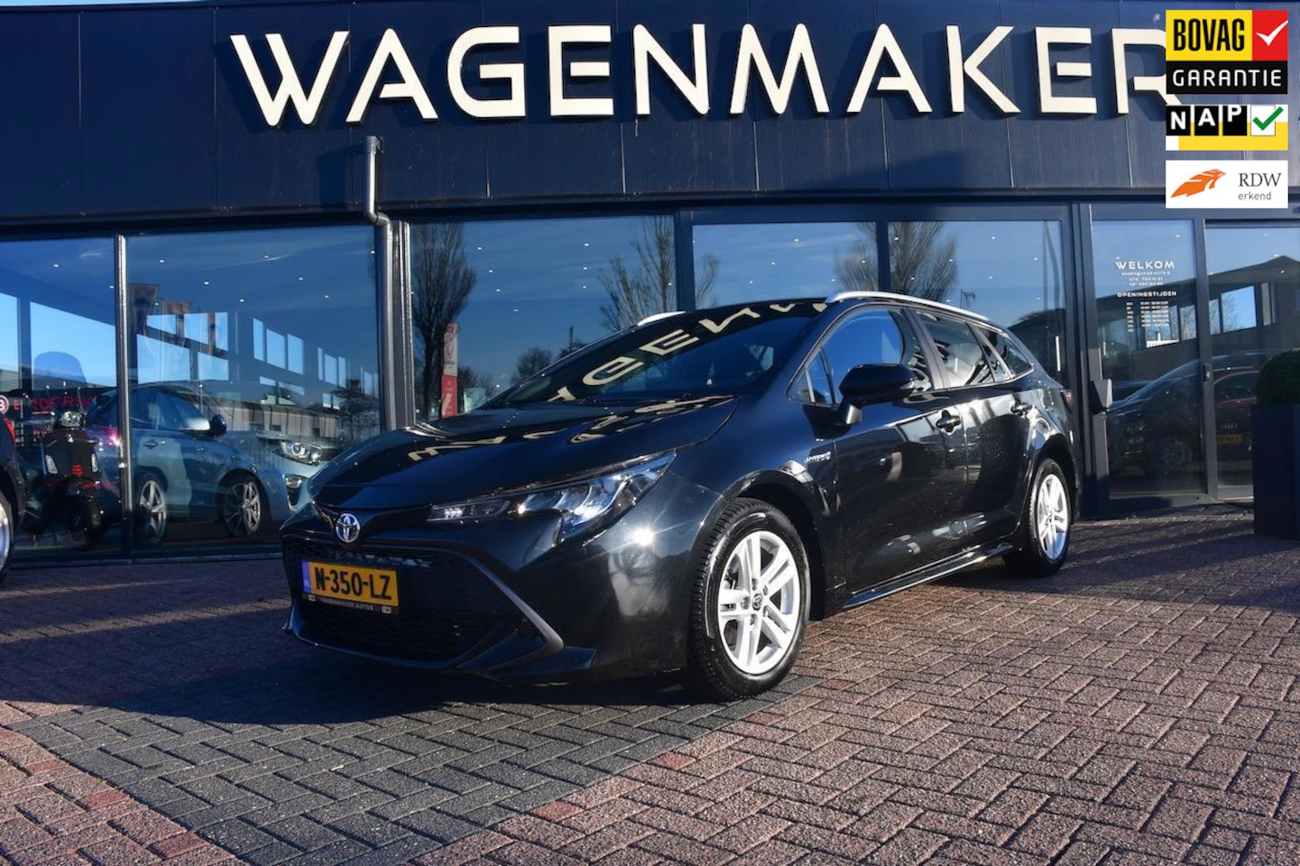 Toyota Corolla Touring Sports - 1.8 Hybrid Active AUT|ACC|CAM - AutoWereld.nl