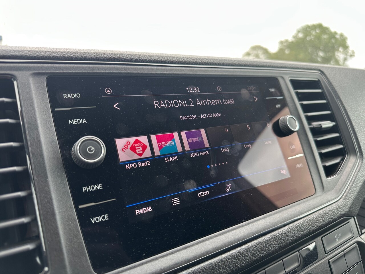 Volkswagen Crafter - Bakwagen 35 2.0 TDI Laadklep, Zijdeur, Carplay, Cruisecontrol