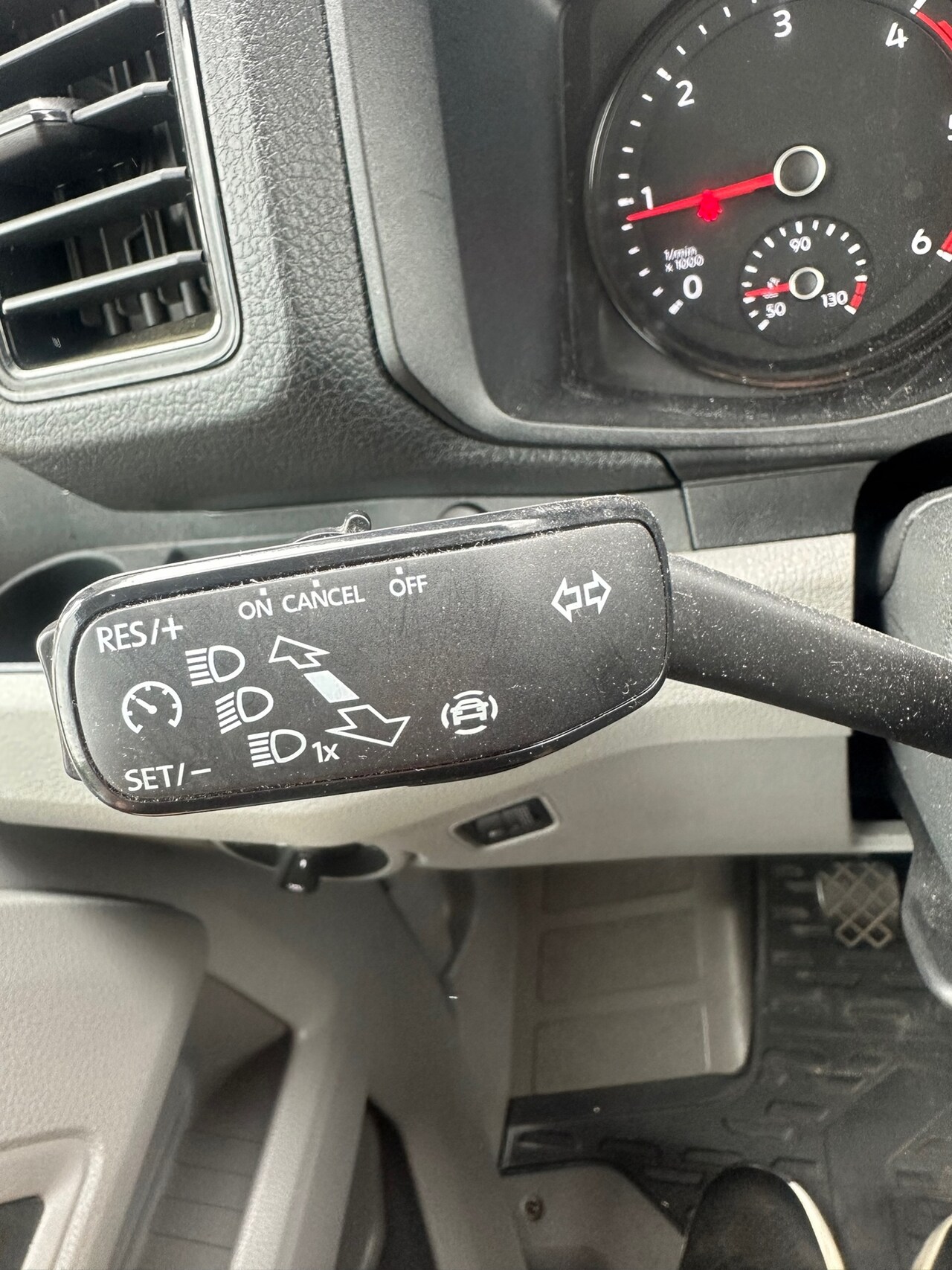 Volkswagen Crafter - Bakwagen 35 2.0 TDI Laadklep, Zijdeur, Carplay, Cruisecontrol