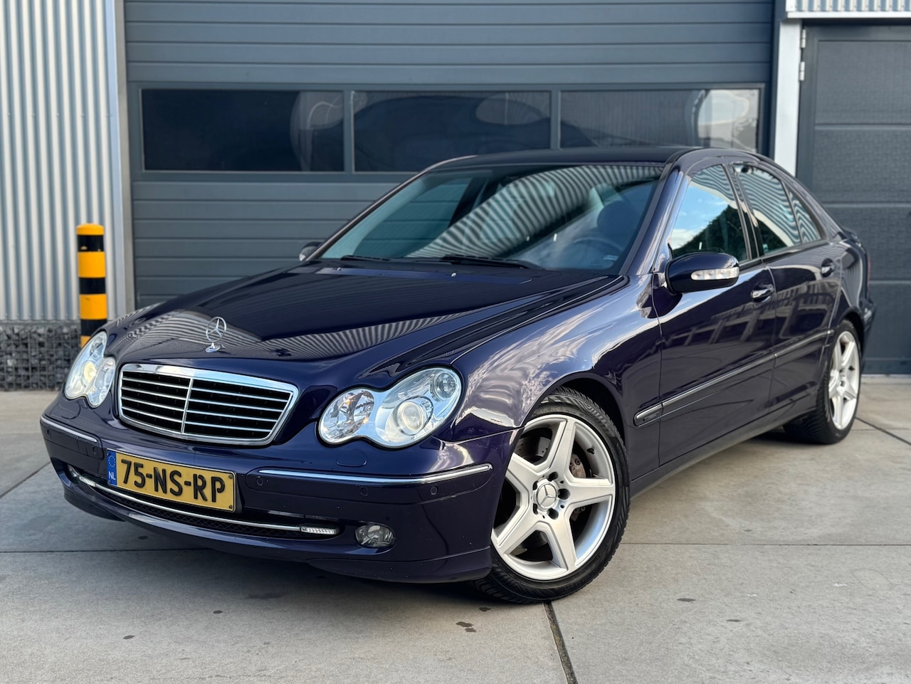 Mercedes-Benz C-klasse - 200 K. Avantgarde AUT / CRUISE / CLIMA / PDC - AutoWereld.nl