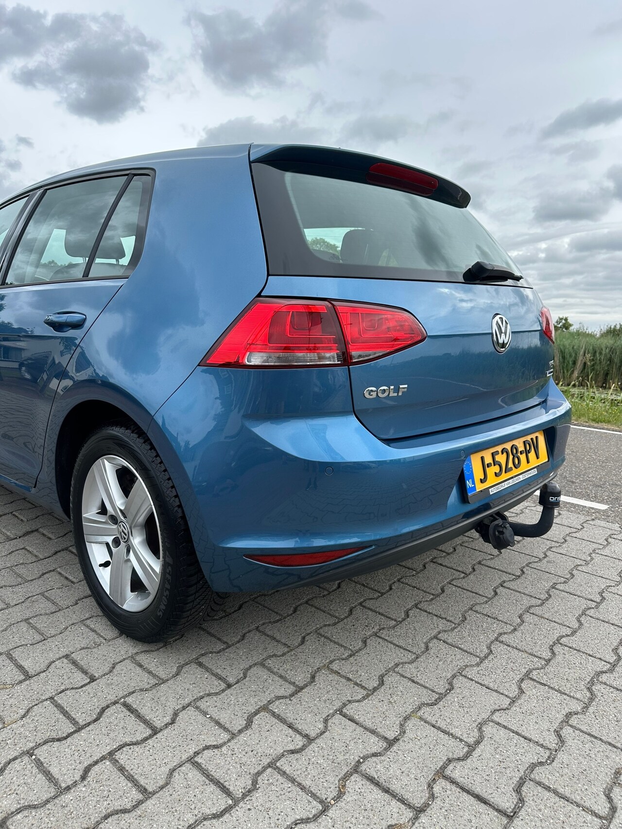 Volkswagen Golf - 1.2 TSI Navi, PDC, Bluetooth, Trekhaak