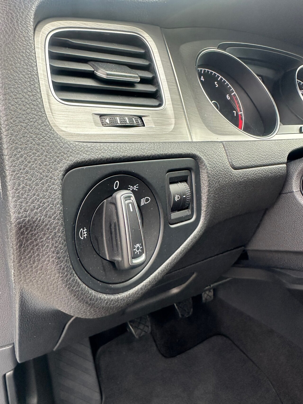 Volkswagen Golf - 1.2 TSI Navi, PDC, Bluetooth, Trekhaak