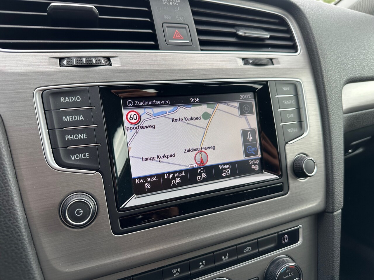 Volkswagen Golf - 1.2 TSI Navi, PDC, Bluetooth, Trekhaak