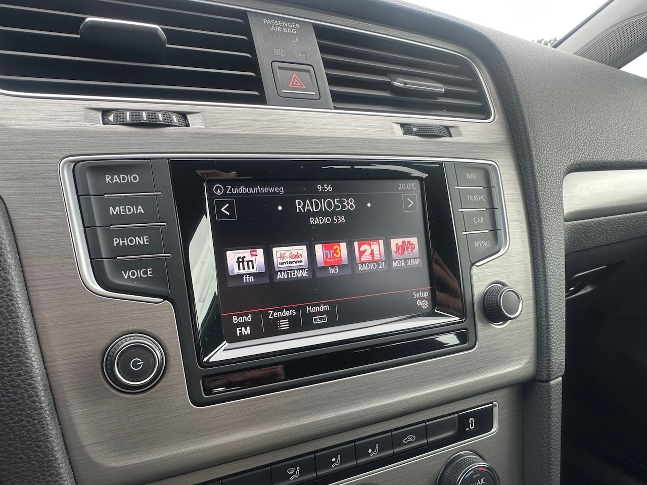 Volkswagen Golf - 1.2 TSI Navi, PDC, Bluetooth, Trekhaak
