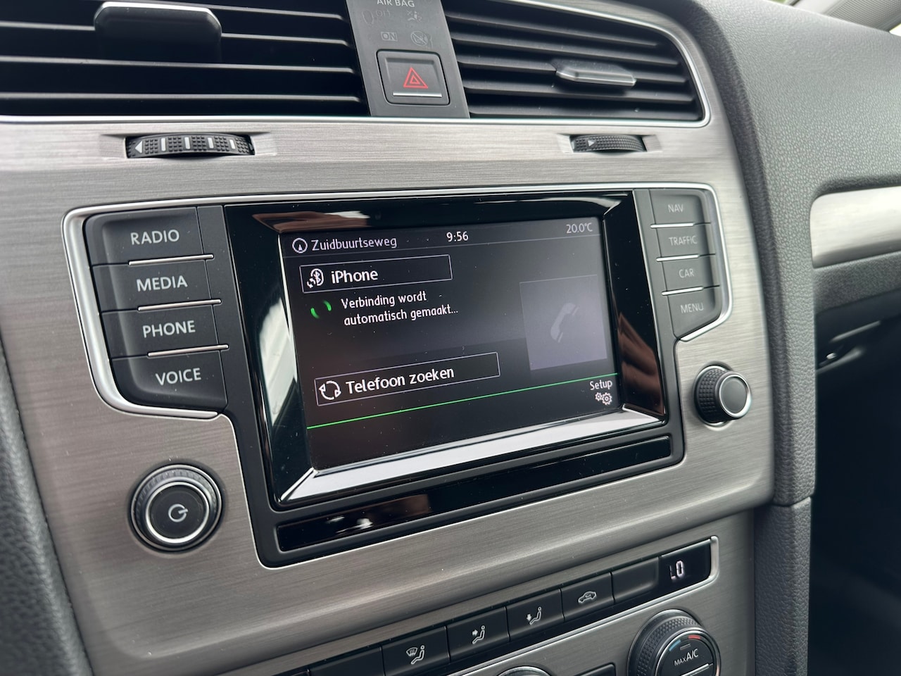 Volkswagen Golf - 1.2 TSI Navi, PDC, Bluetooth, Trekhaak