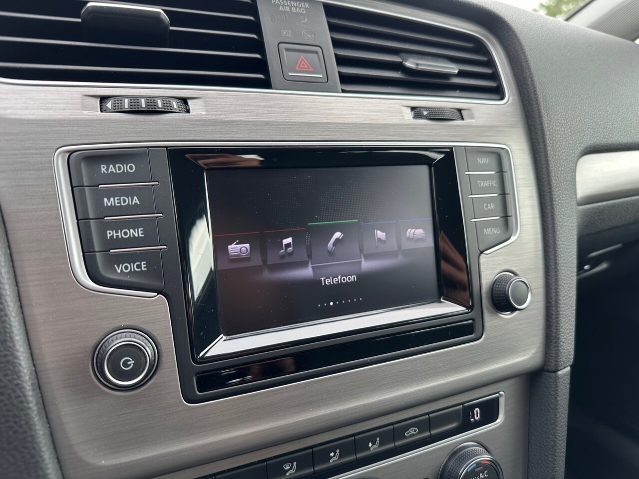 Volkswagen Golf - 1.2 TSI Navi, PDC, Bluetooth, Trekhaak