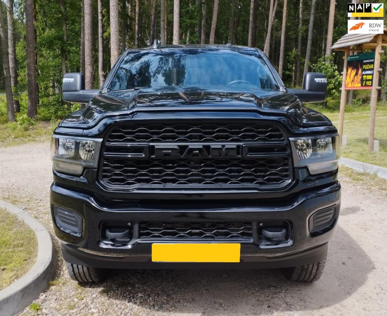 Dodge Ram 2500 - Heavy Duty 6,4 V8 4x4 Crew Cab LPG onderbouw - AutoWereld.nl
