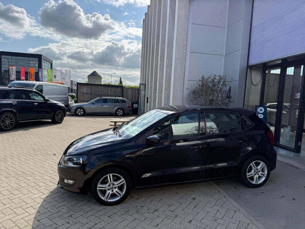 Volkswagen Polo - 1.2 TSI Comfortline AUTOMAAT! NAVI! PDC! CRUISE! INRUIL MOGELIJK! - AutoWereld.nl
