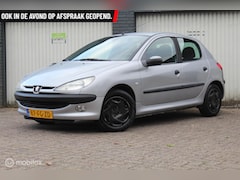 Peugeot 206 - 1.4 Gentry l APK l Airco l Cruise control l