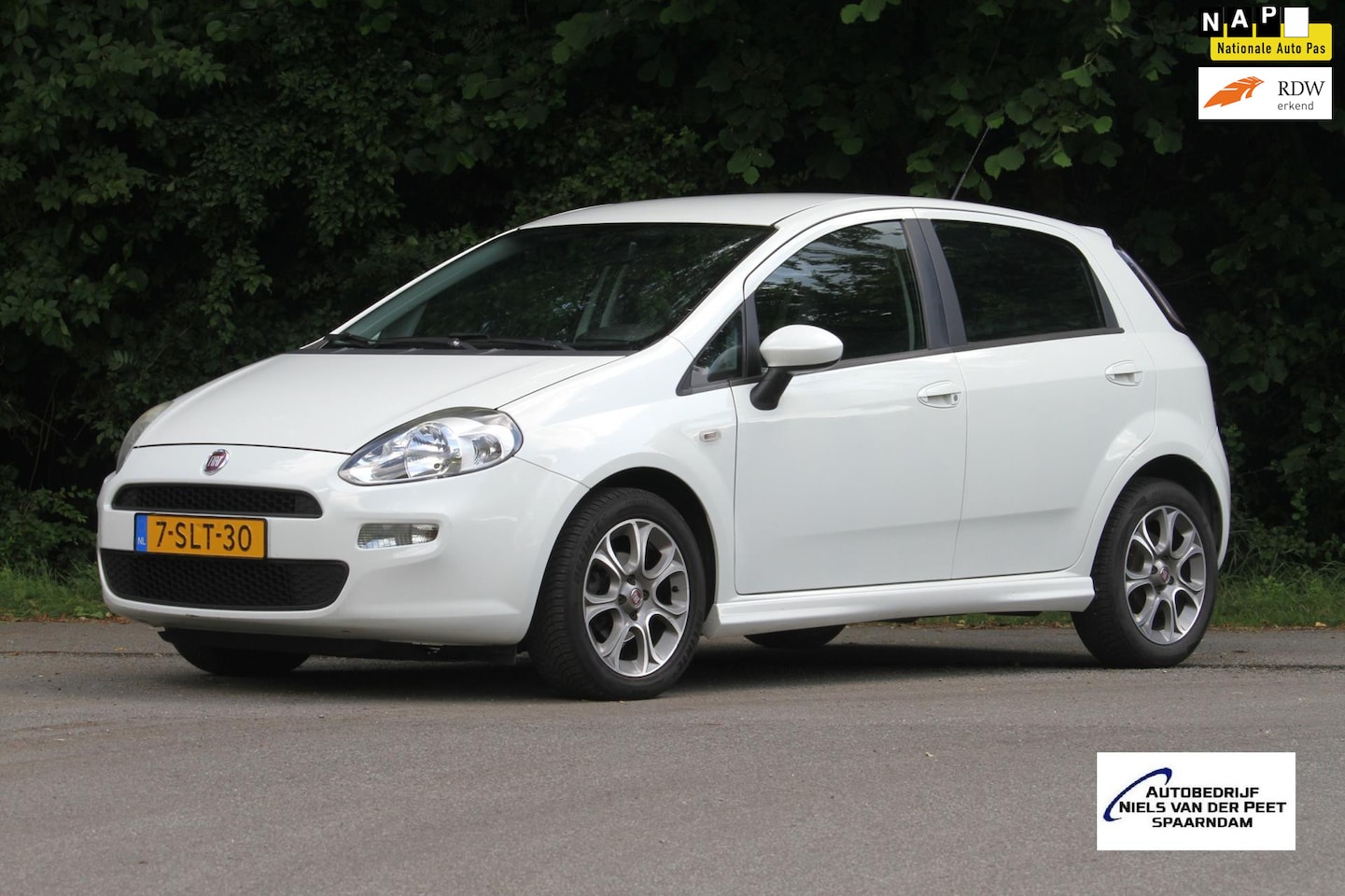 Fiat Punto Evo - TwinAir Pop 5 deurs / APK tot februari 2026 / Sportvelgen / Airco - AutoWereld.nl