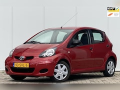 Toyota Aygo - 1.0-12V Cool 5 DEURS AIRCO LAGE KILOMETERSTAND NAP IN NIEUW STAAT