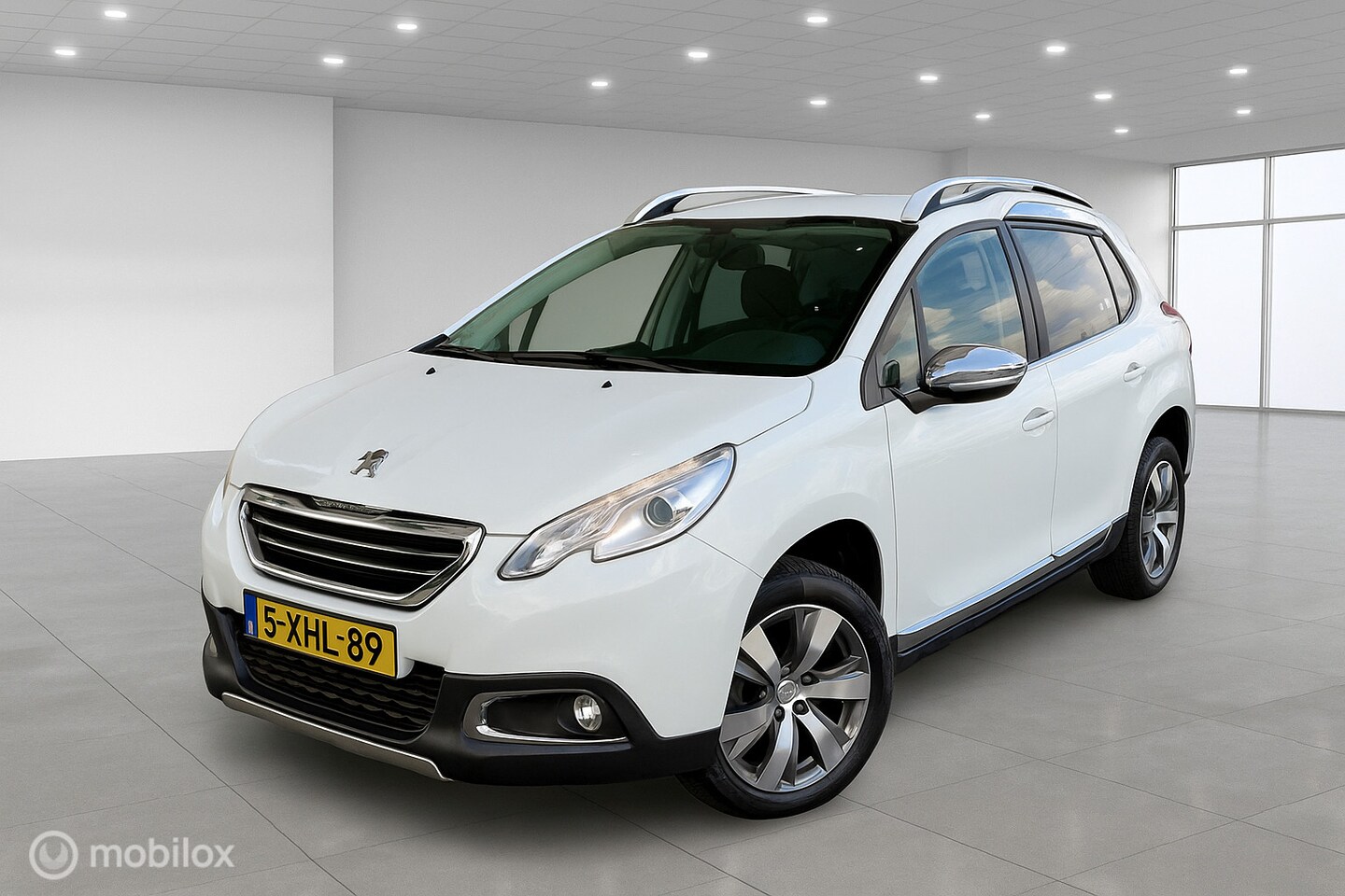 Peugeot 2008 - 1.2 VTi Wit Automaat PDC Clima Navi NAP ✅ - AutoWereld.nl