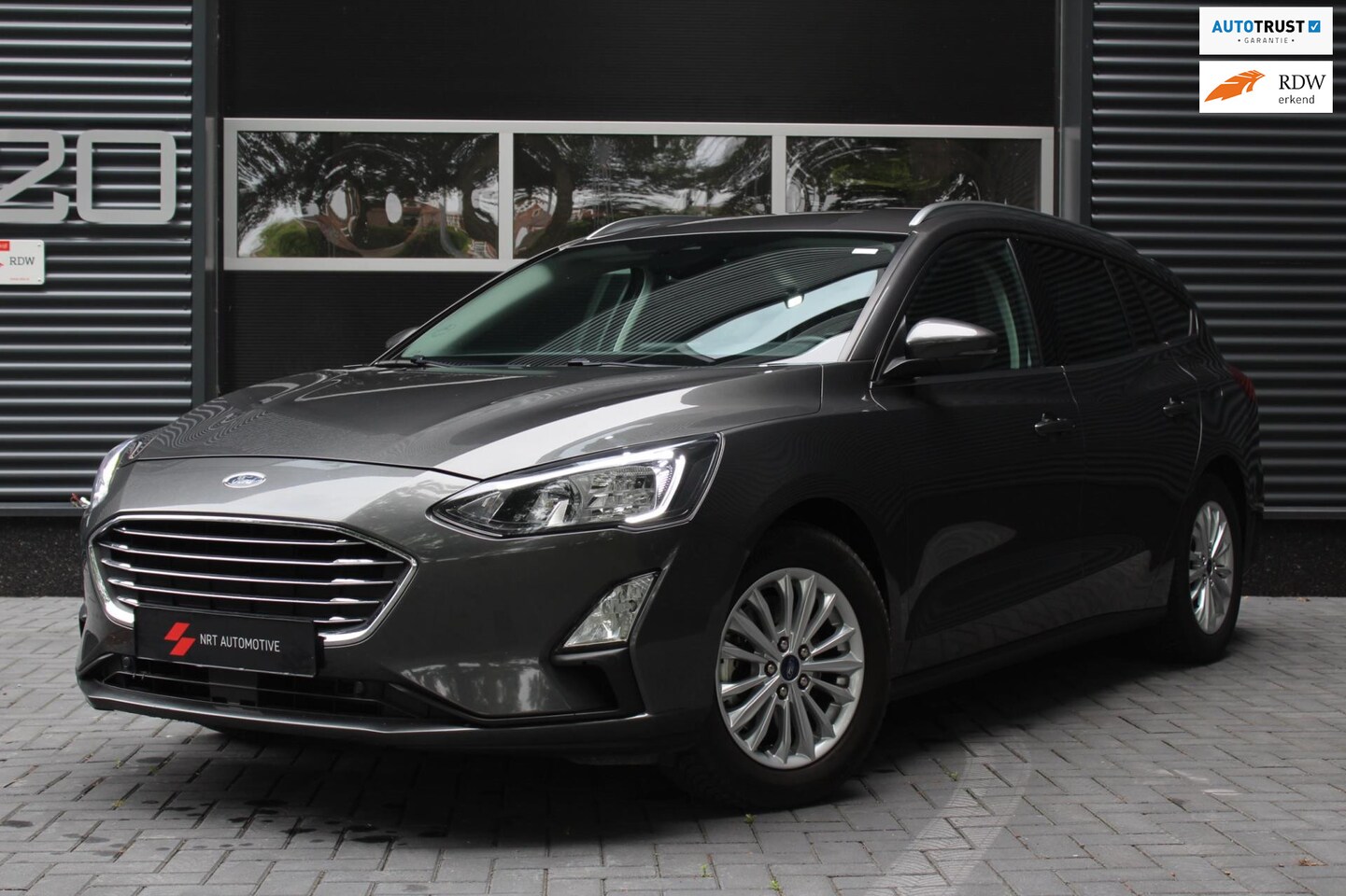 Ford Focus - 1.0 Titanium Business / Cruise / Keyless / Clima / Apple carplay - AutoWereld.nl