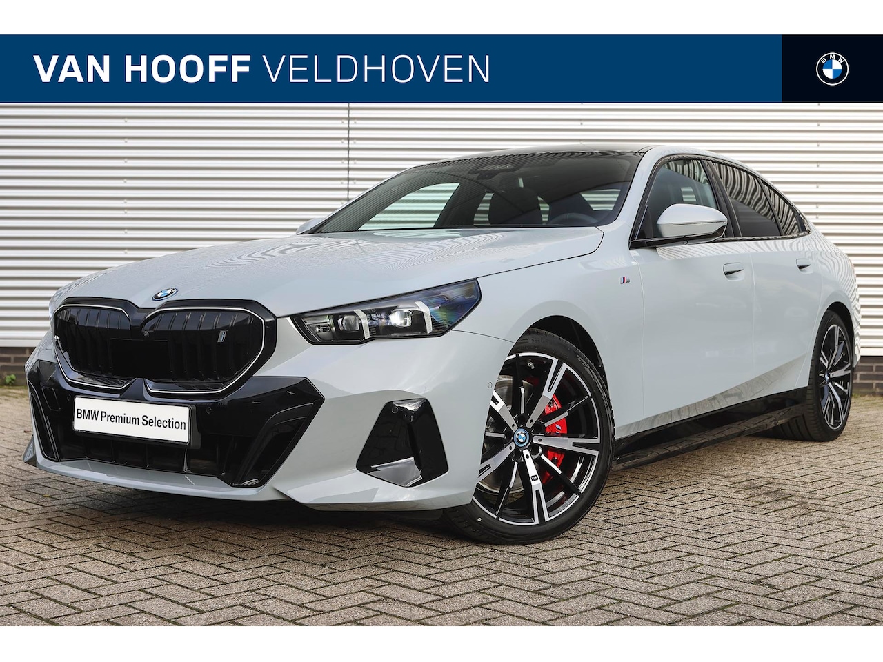 BMW i5 - eDrive40 M Sport / Panoramadak / Parking Assistant Plus / Stoelventilatie / Driving Assist - AutoWereld.nl