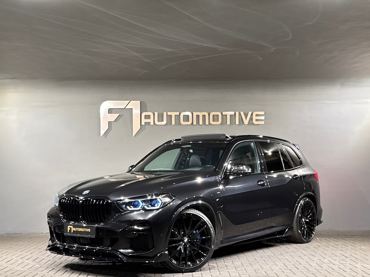 BMW X5 - XDrive45e M Sport Pano|Laser|HuD|Skylounge|HuD|Massage - AutoWereld.nl