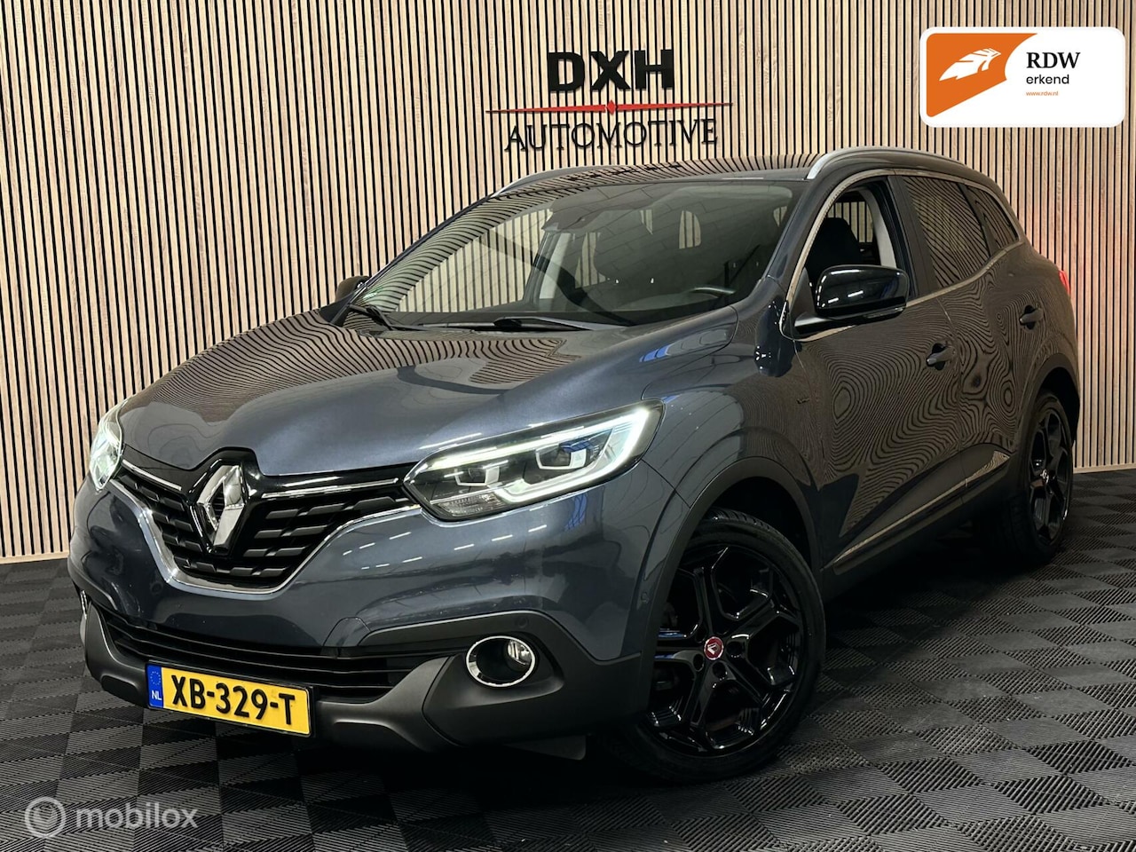 Renault Kadjar - 1.2 TCe BlackEdition BOSE LEDER TREKHK STOELV - AutoWereld.nl