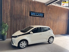 Toyota Aygo - 1.0 VVT-i x-play Airco, CAMERA, Cruise