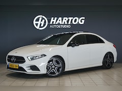 Mercedes-Benz A-klasse - 180 AMG Line + SCHUIFDAK / CARPLAY / NIGHTPAKKET / WIDESCREEN / CAMERA