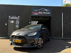 Toyota Yaris - 1.5 Hybrid 115 First Edition | Head Up | Camera |