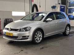 Volkswagen Golf - 1.2 TSI - Climate control - Stoelverwarming - Trekhaak - PDC