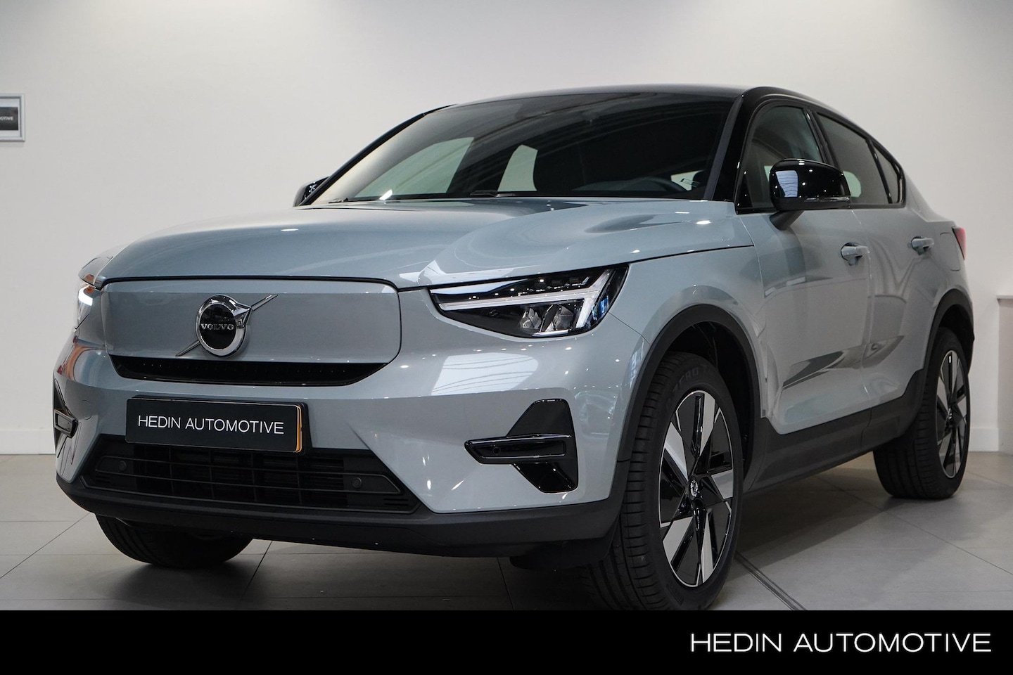 Volvo EC40 - Single Motor Extended Range Plus 252pk RWD | Rijbereik 572km WLTP | Elektrisch Verstelbare - AutoWereld.nl