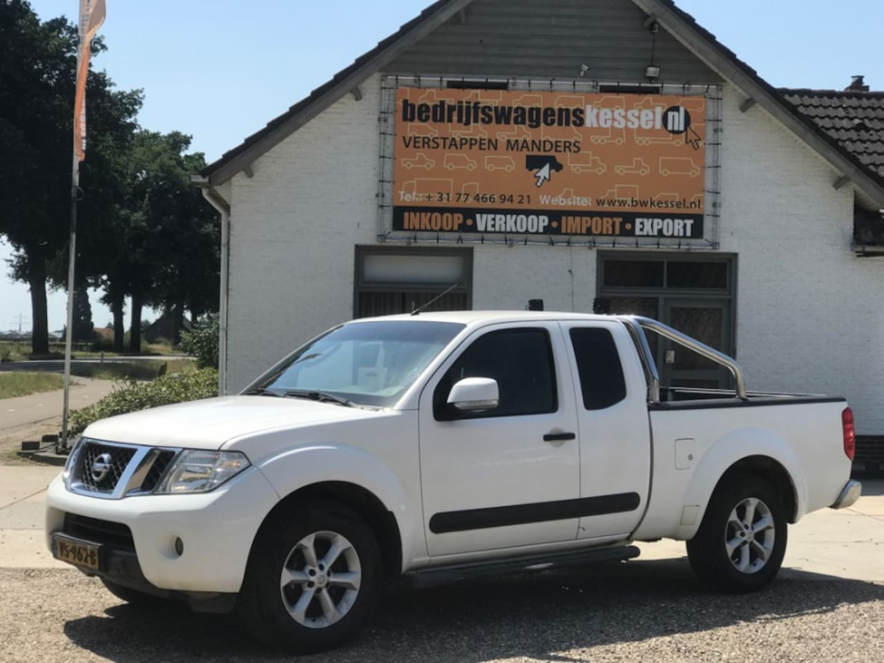 Nissan Navara - KingCab 2.5 DCi 4x4 Pick up Airco - AutoWereld.nl