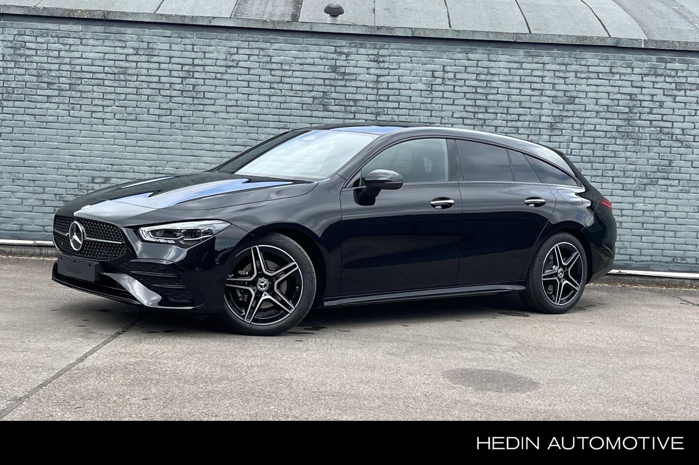 Mercedes-Benz CLA-klasse Shooting Brake - CLA 180 Star Edition AMG Line Limited | Nightpakket | Panoramadak | Distronic - AutoWereld.nl