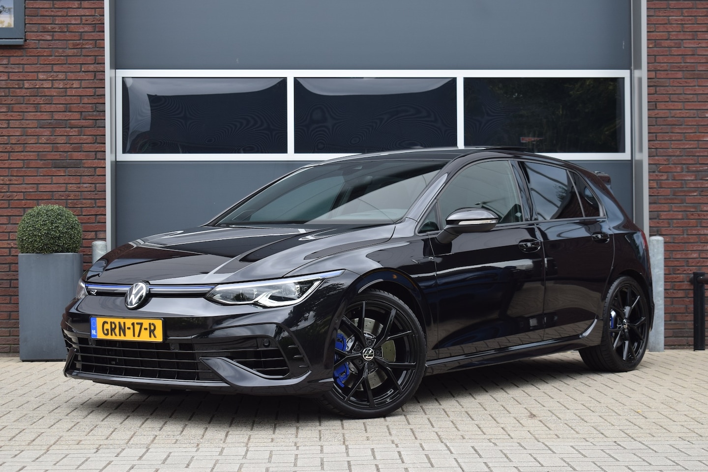 Volkswagen Golf - R Performance 2.0 TSI 320pk 4-Motion | Pano | HUD | Nurburgring - AutoWereld.nl