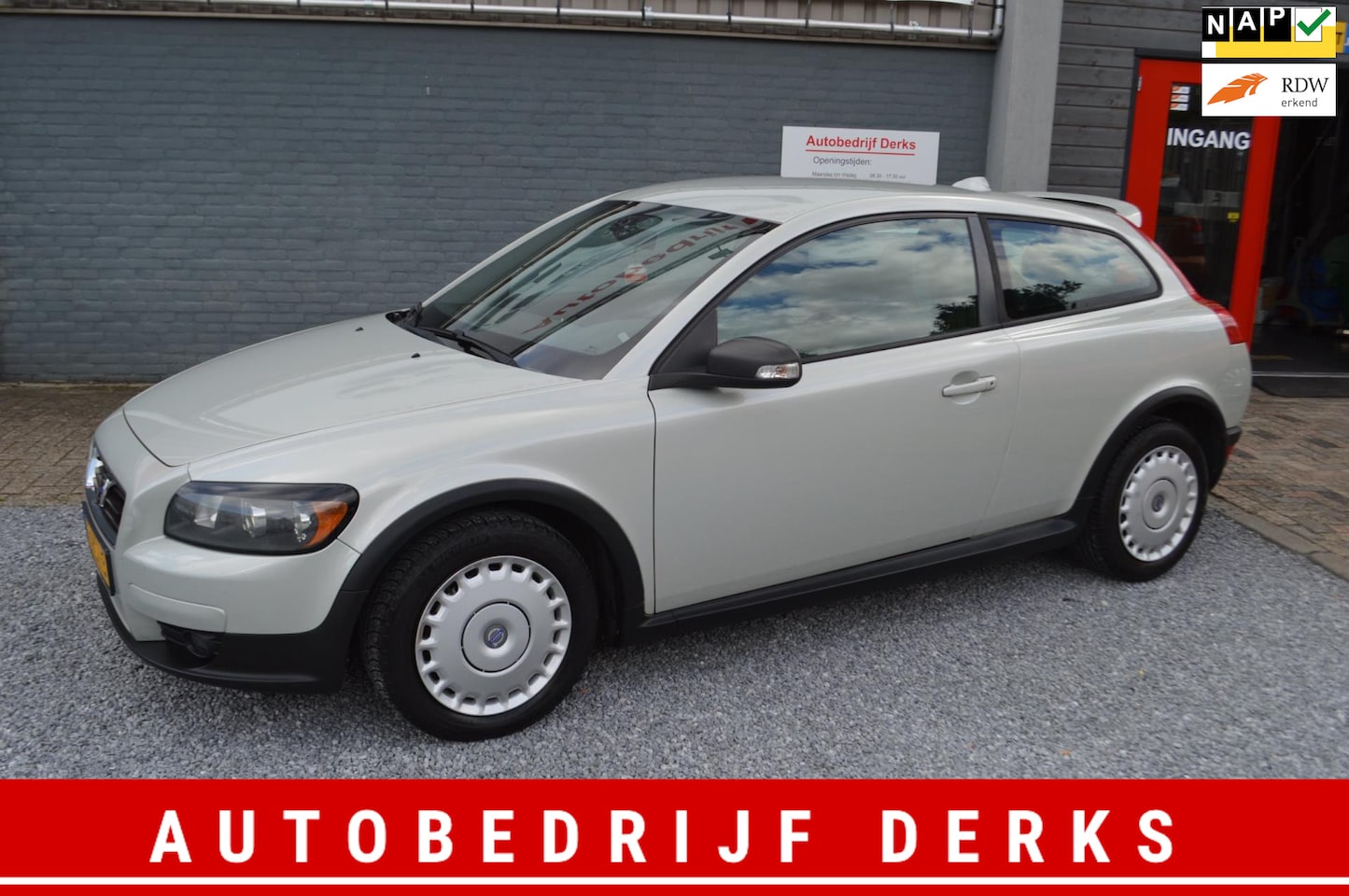 Volvo C30 - 1.8 Sport Airco Stuurbekrachtiging Jaar APK - AutoWereld.nl