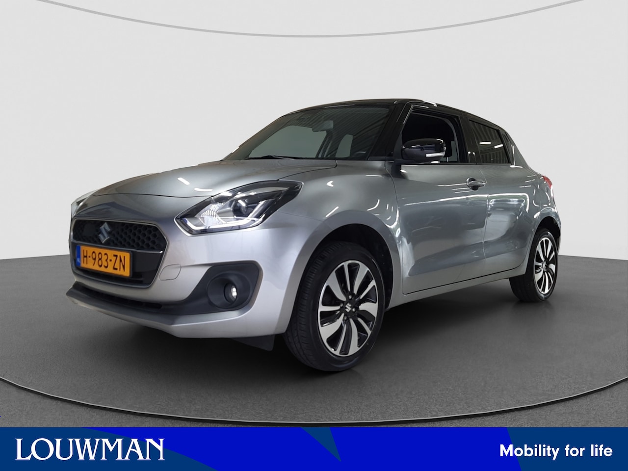 Suzuki Swift - 1.2 AllGrip Stijl Smart Hybrid | Navigatie | Camera | LM Velgen | - AutoWereld.nl