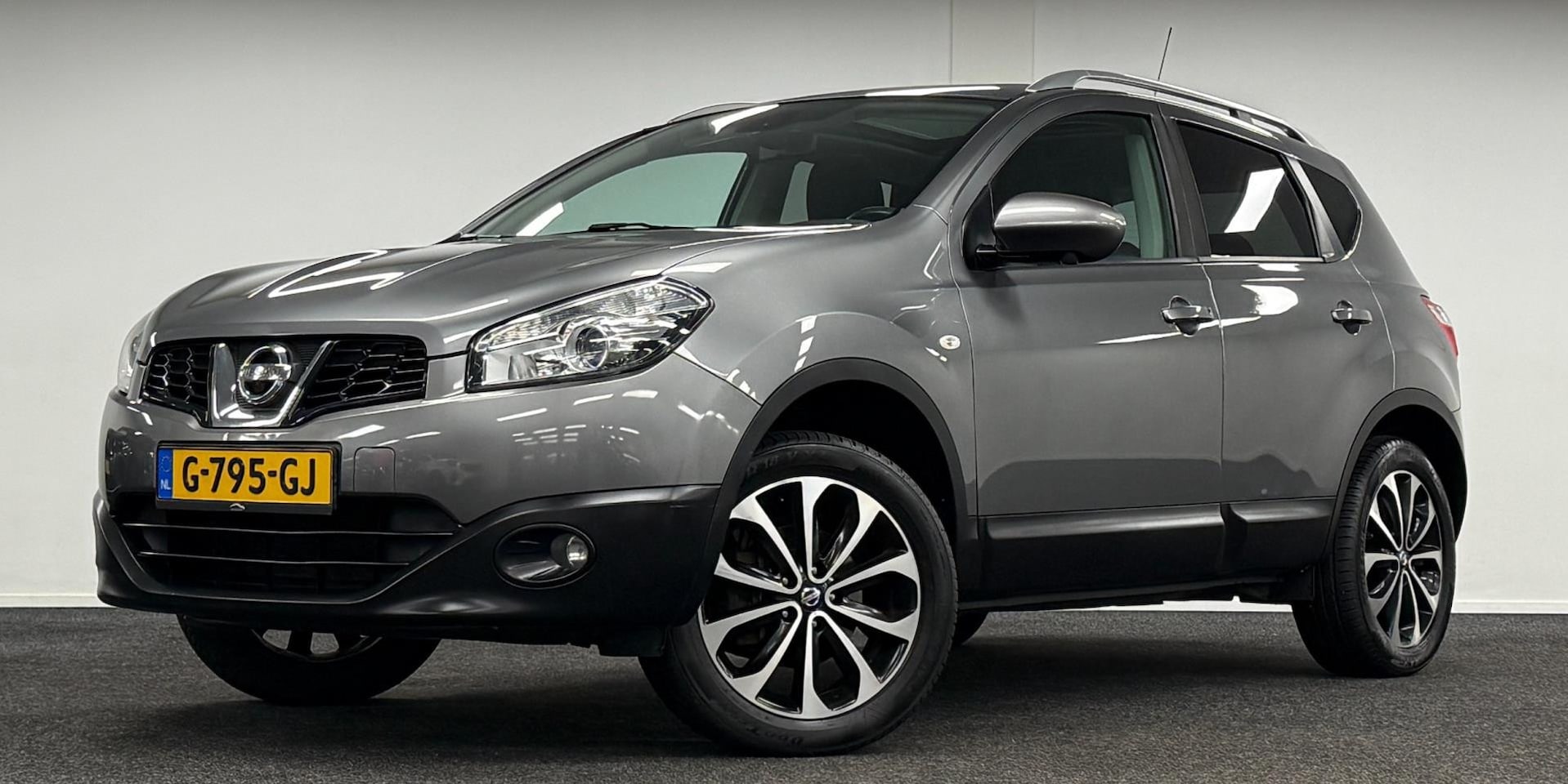 Nissan Qashqai - 2.0 Connect Edition*141PK*Panodak*Trekhaak*Camera*Navi*Bluetooth - AutoWereld.nl