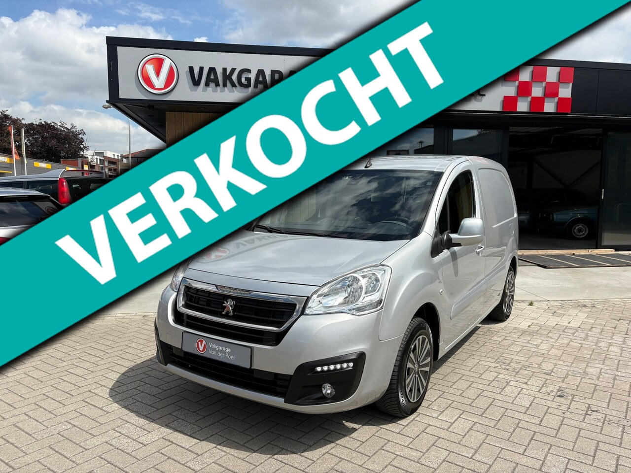 Peugeot Partner - 120 1.6 BlueHDi 75 L1 Premium Pack 120 1.6 BlueHDi 75 L1 Premium Pack - AutoWereld.nl