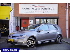 Volkswagen Golf - 1.4 TSI GTE Connected Series / Panoramadak / Stoelverwarming / Leer / NL / Klep Uitlaat /