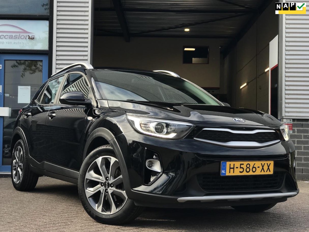 Kia Stonic - 1.0 T-GDi DynamicLine|Navi|Camera|Cruise|PDC|DAB+ - AutoWereld.nl