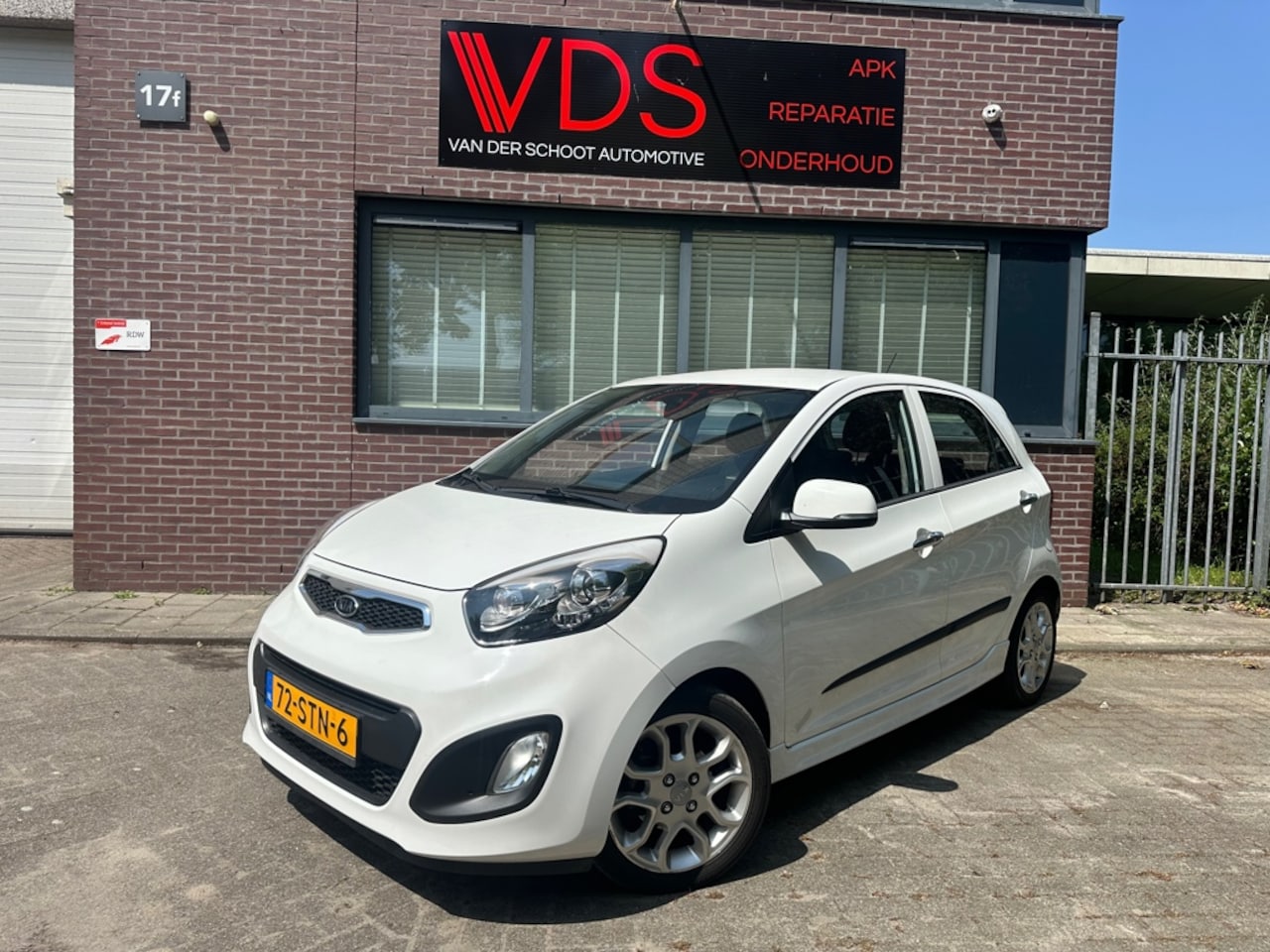 Kia Picanto - 1.0 CVVT Comfort Pack 1.0 CVVT Comfort Pack - AutoWereld.nl