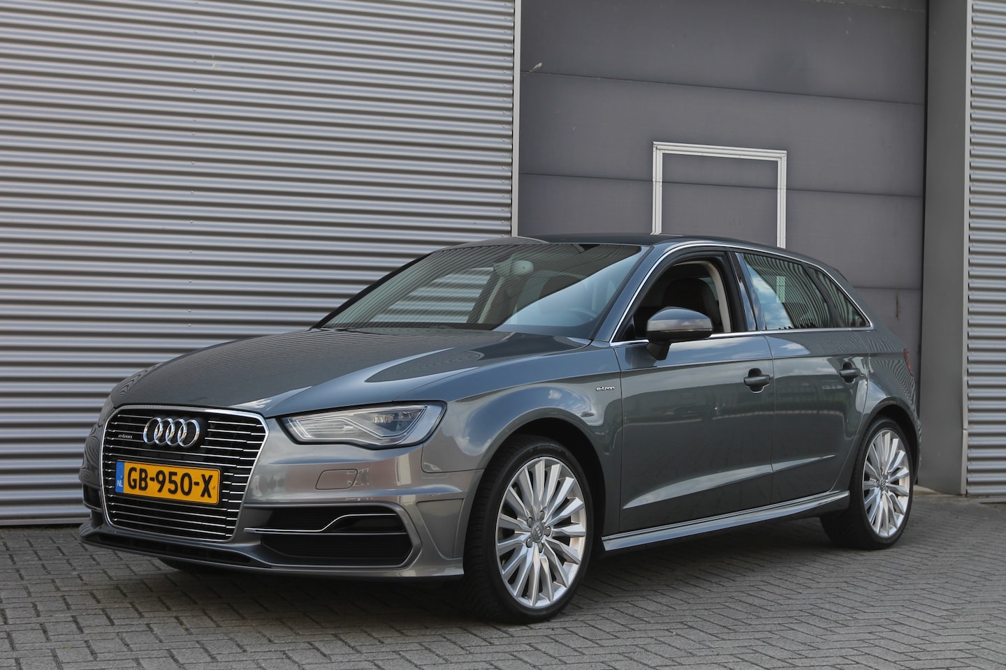Audi A3 Sportback - 1.4 e-tron PHEV Ambition Pro Line plus I AUT. I Leder I Navi - AutoWereld.nl