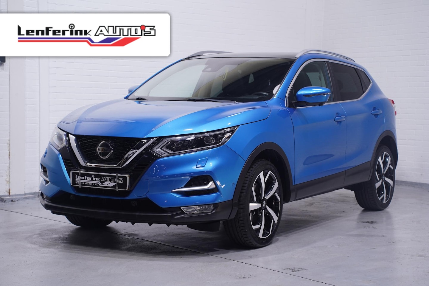 Nissan Qashqai - 1.2 Tekna Panodak Clima Navi 360 Camera - AutoWereld.nl