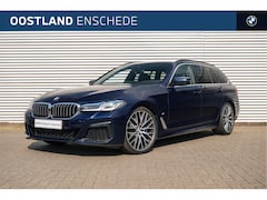 BMW 5-serie Touring - 540i xDrive High Executive M Sport Automaat / Panoramadak / Laserlight / Head-Up / Comfort