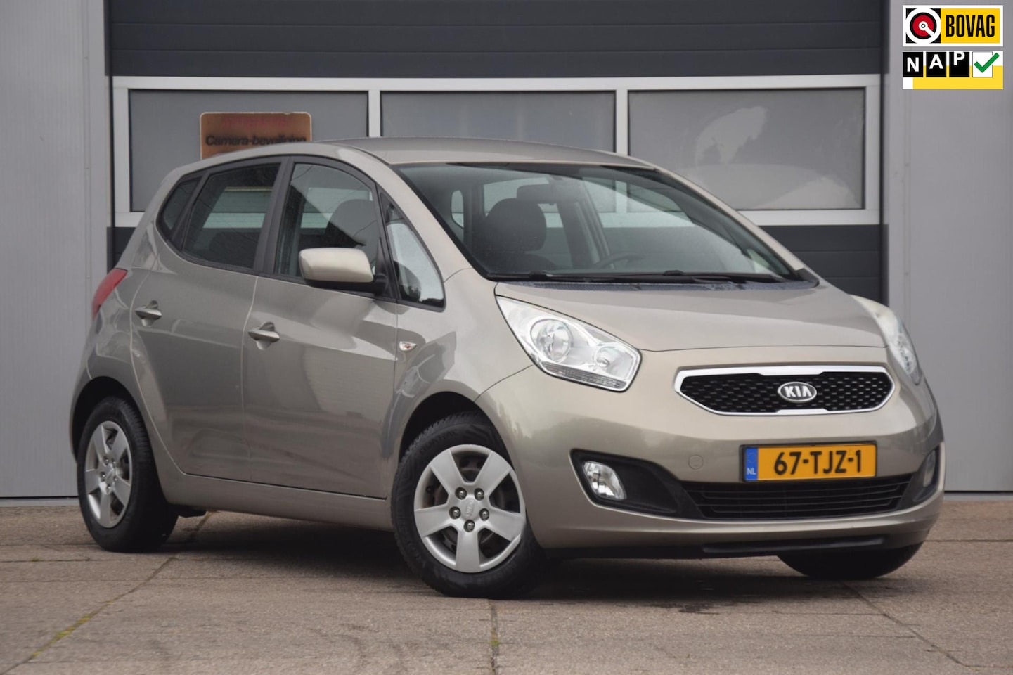 Kia Venga - 1.6 CVVT Comfort Pack Camera Navigatie Trekhaak - AutoWereld.nl