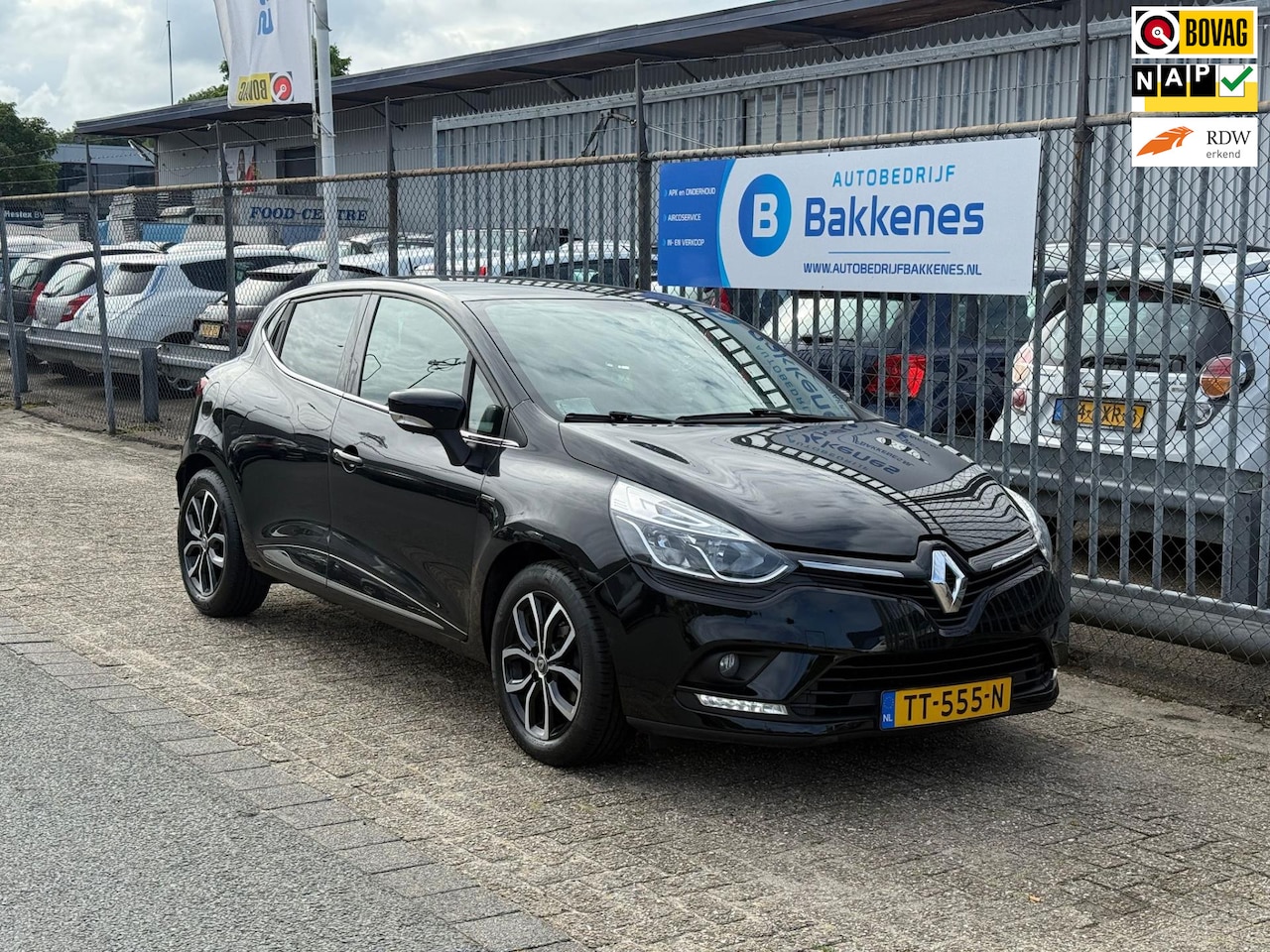 Renault Clio - 0.9 TCe Limited | Airco | Cruise | Navi | Bluetooth - AutoWereld.nl