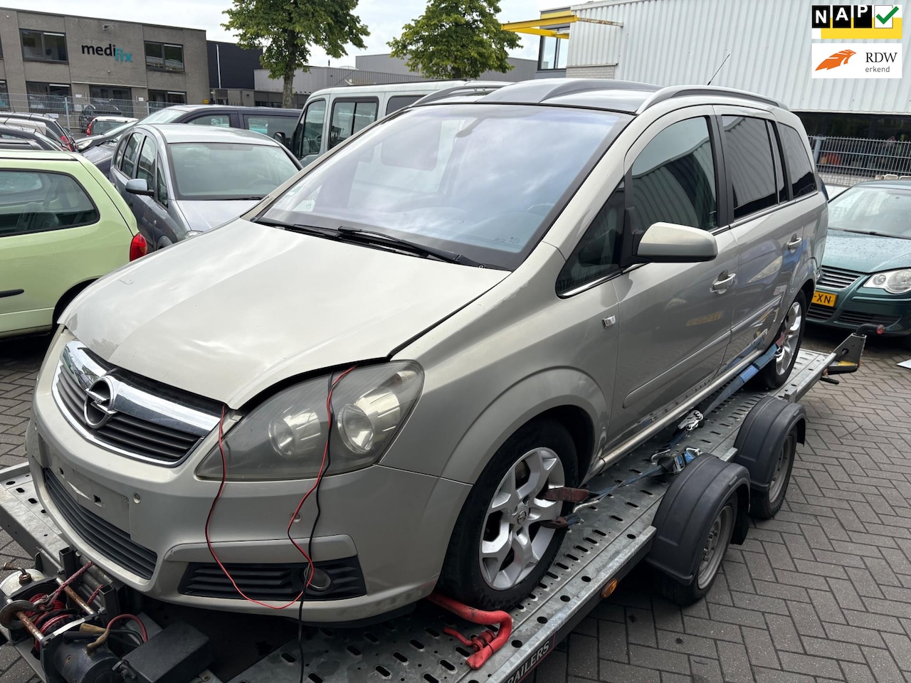 Opel Zafira - 1.9 CDTi Cosmo 1.9 CDTi Cosmo - AutoWereld.nl