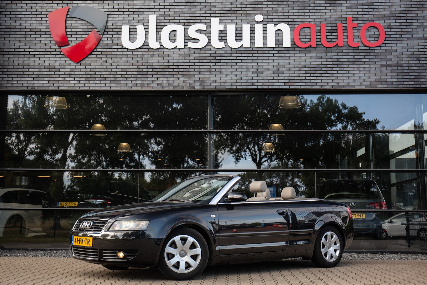 Audi A4 Cabriolet - 2.4 V6 2.4 V6 , Airco, Cruise, PDC, NAP - AutoWereld.nl
