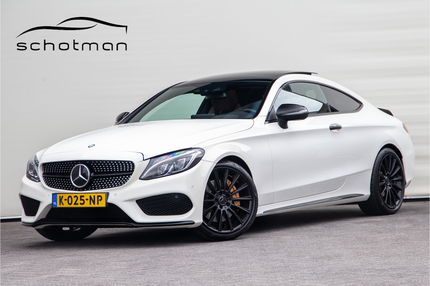 Mercedes-Benz C-klasse Coupé - 300 AMG Premium, Burmester, Pano, Nightpack, Distronic, Leder - AutoWereld.nl