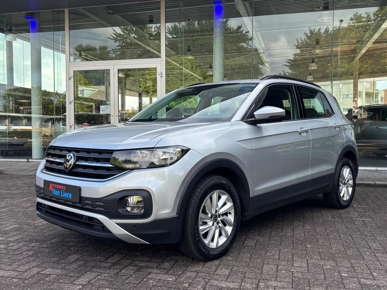 Volkswagen T-Cross - 1.0 TSI 110pk 7-DSG Life|1e Eiegenaar|NL auto|Navigatie|Camera|Rijklaarprijs incl garantie - AutoWereld.nl