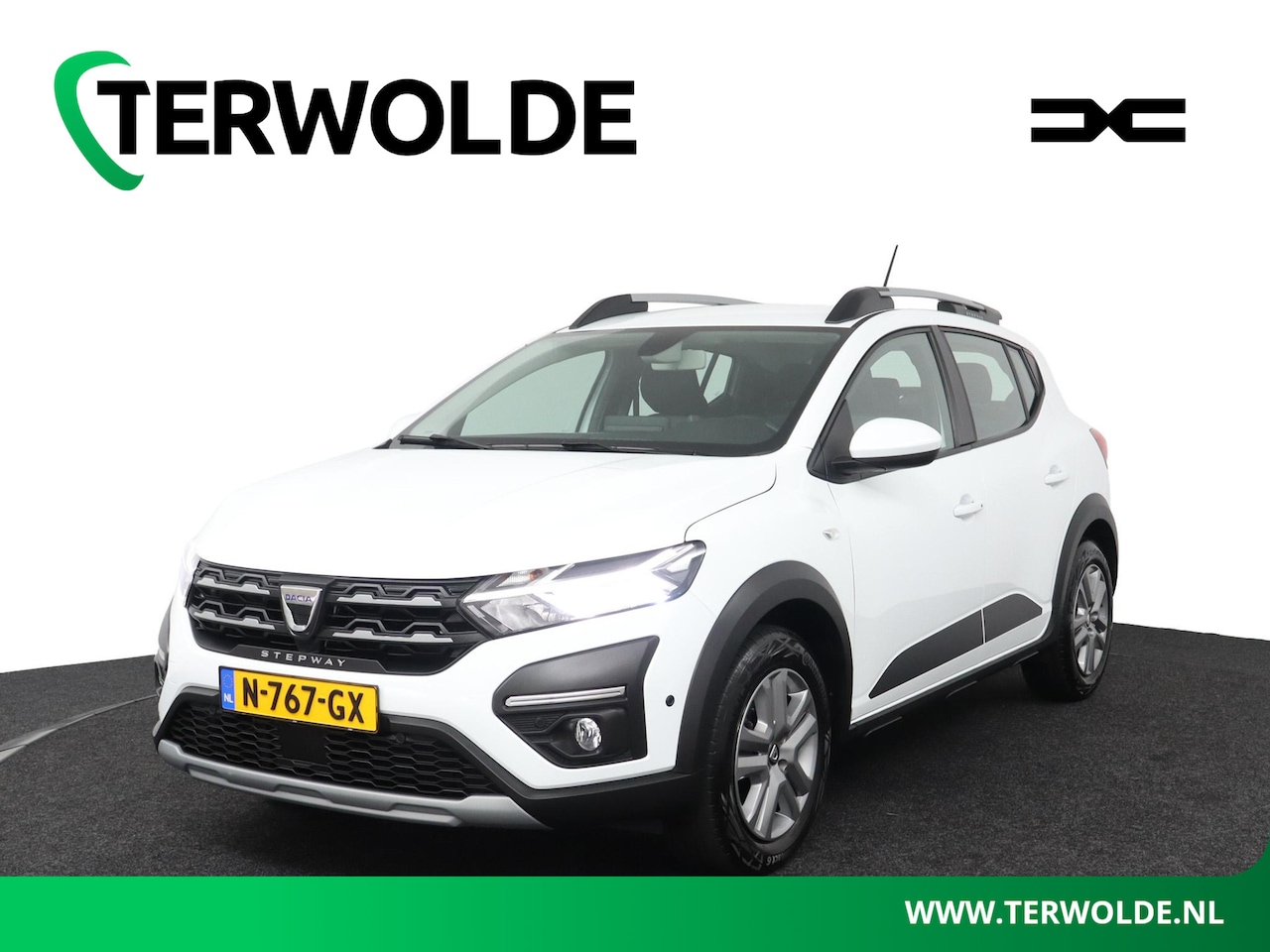 Dacia Sandero Stepway - 1.0 TCe 90 Comfort | Keyless Entry | Achteruitrijcamera | Parkeersensor Voor en Achter | D - AutoWereld.nl