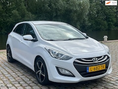 Hyundai i30 - 1.4 super mooi auto airco cruis control cv op afs